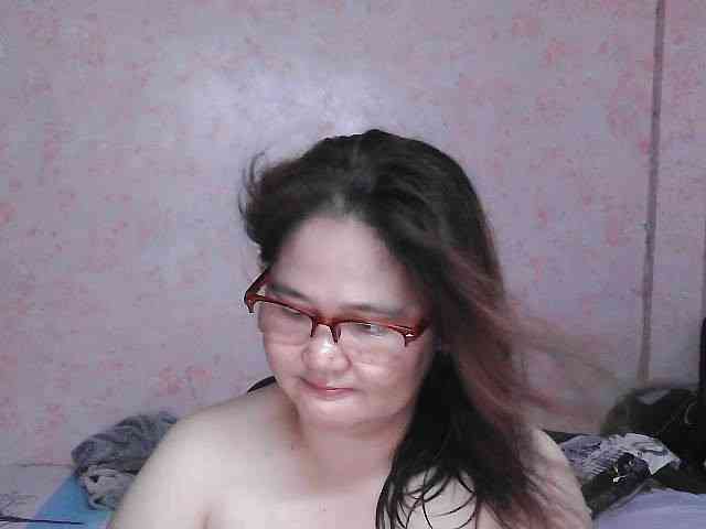 NICEtitspinay webcam