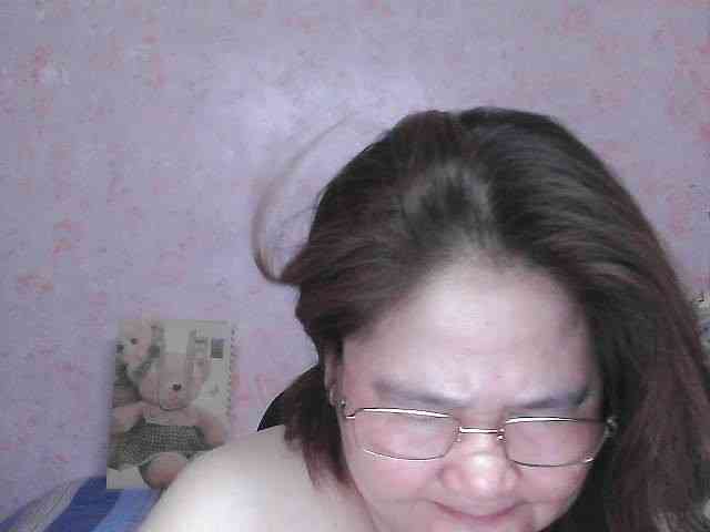 NICEtitspinay webcam