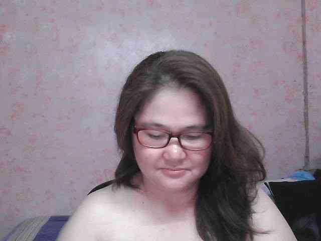 NICEtitspinay webcam