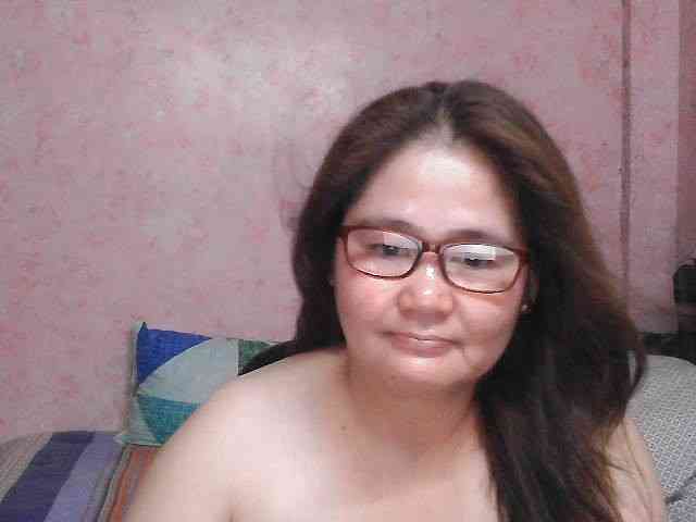 NICEtitspinay webcam