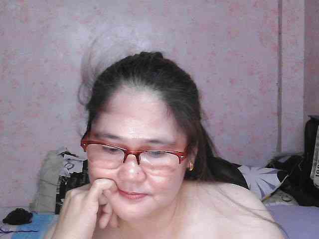 NICEtitspinay webcam