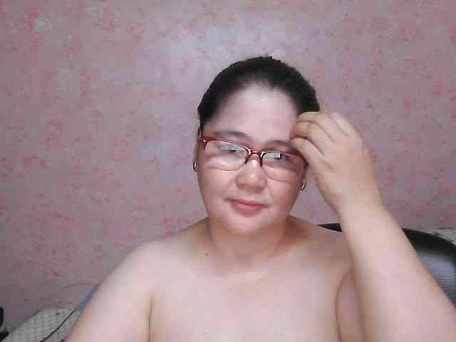 NICEtitspinay webcam