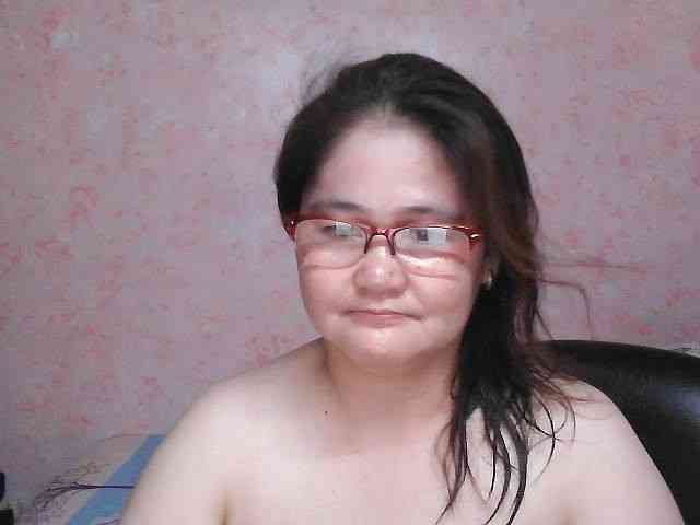 NICEtitspinay webcam