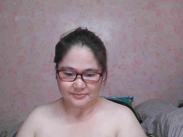 NICEtitspinay webcam