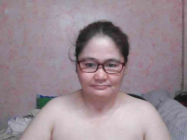 NICEtitspinay webcam