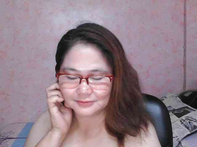 NICEtitspinay webcam