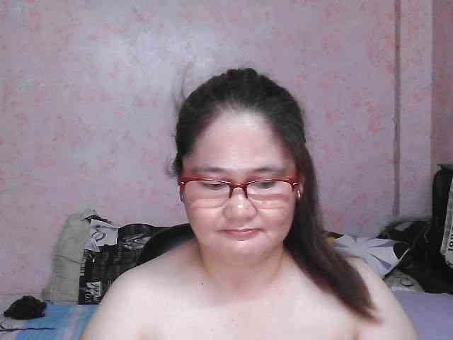 NICEtitspinay webcam