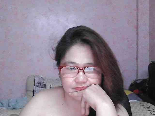 NICEtitspinay webcam