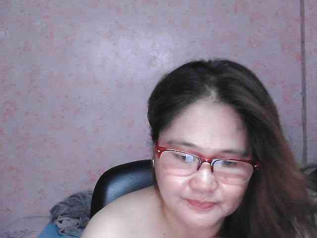 NICEtitspinay webcam