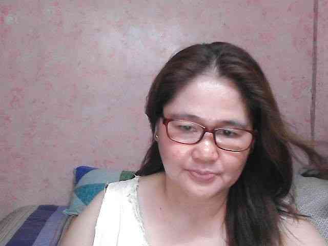 NICEtitspinay webcam