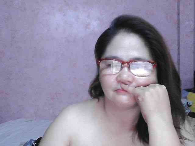 NICEtitspinay webcam