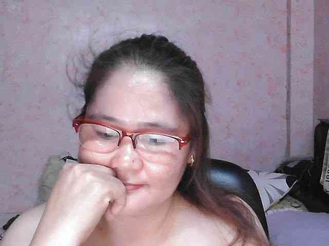 NICEtitspinay webcam