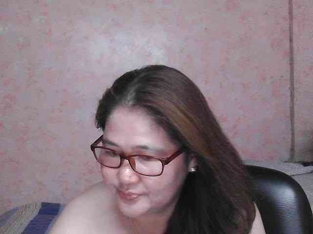 NICEtitspinay webcam