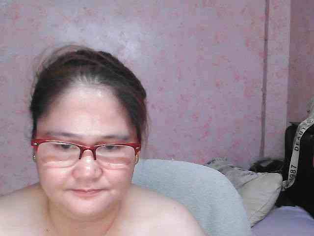 NICEtitspinay webcam