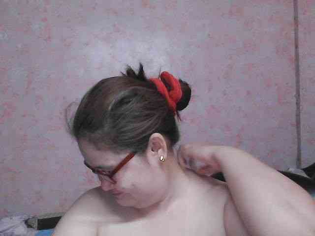 NICEtitspinay webcam