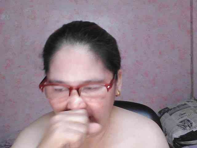 NICEtitspinay webcam