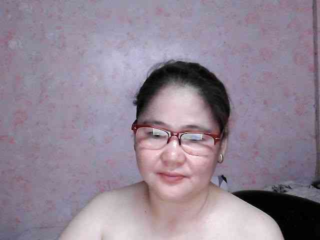 NICEtitspinay webcam