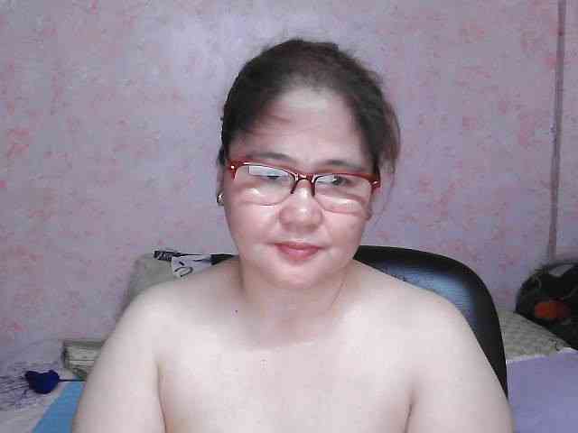 NICEtitspinay webcam
