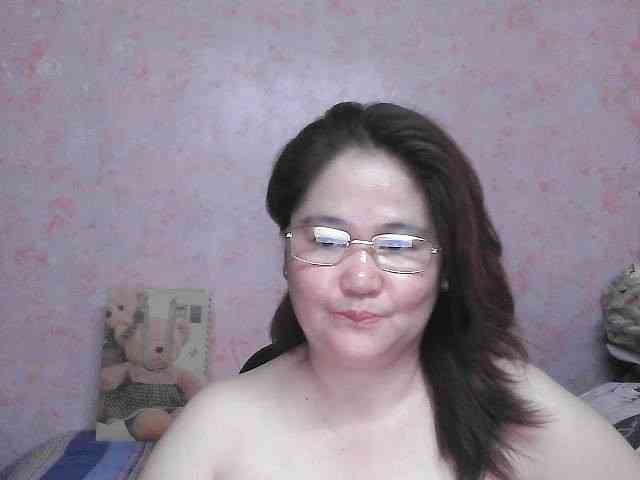 NICEtitspinay webcam