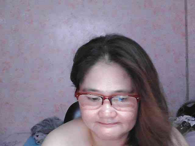 NICEtitspinay webcam
