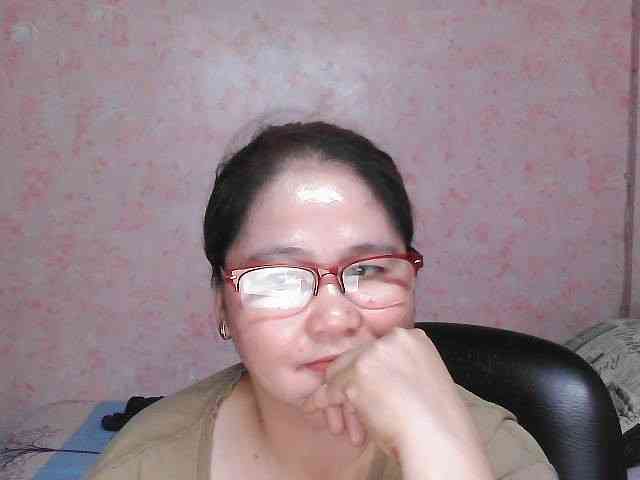 NICEtitspinay webcam