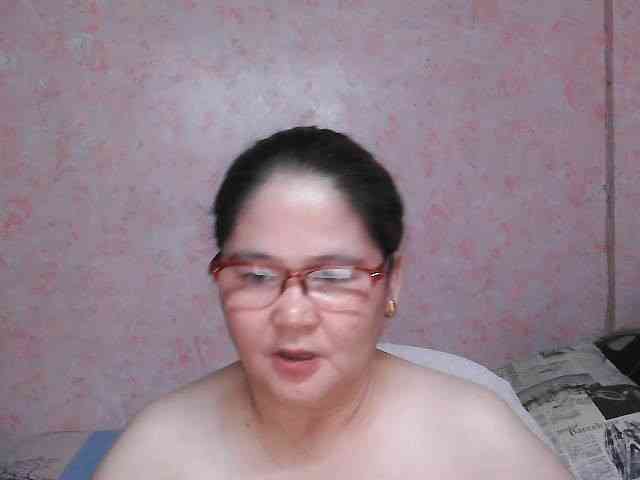 NICEtitspinay webcam