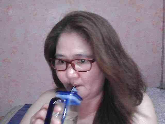 NICEtitspinay webcam