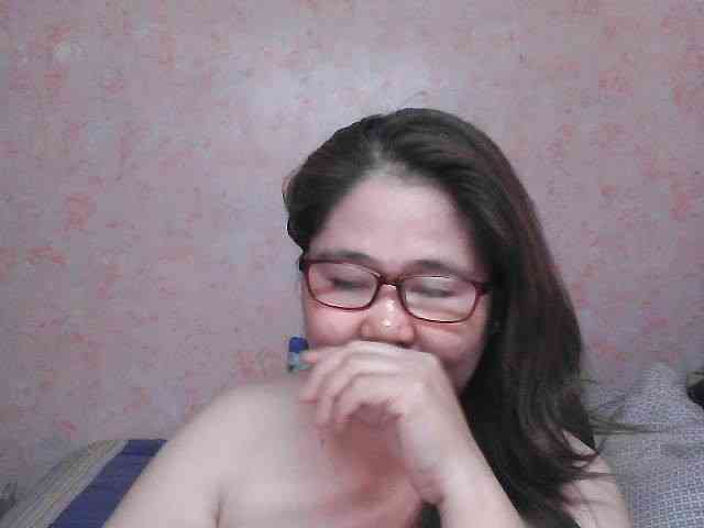 NICEtitspinay webcam