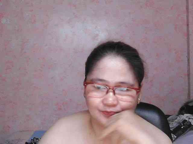 NICEtitspinay webcam