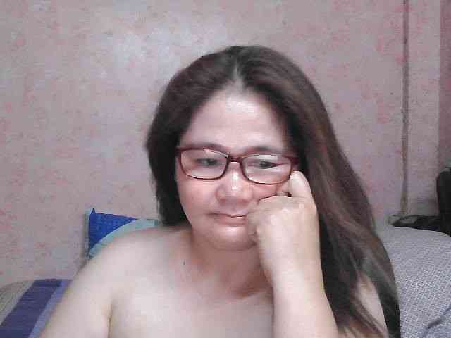 NICEtitspinay webcam