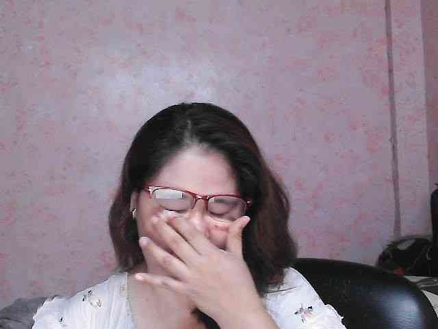 NICEtitspinay webcam