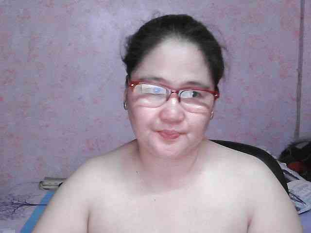 NICEtitspinay webcam