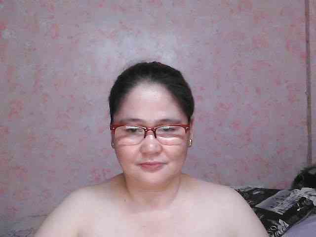 NICEtitspinay webcam