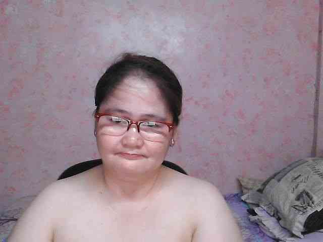 NICEtitspinay webcam