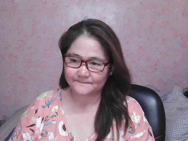 NICEtitspinay webcam