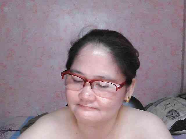NICEtitspinay webcam