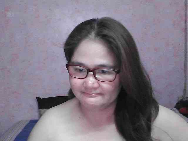 NICEtitspinay webcam