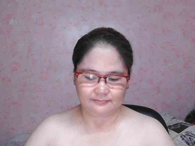 NICEtitspinay webcam