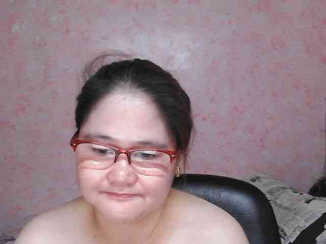 NICEtitspinay webcam