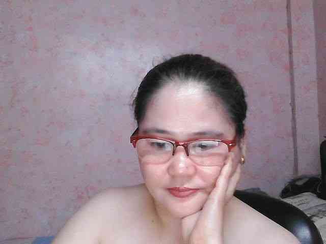 NICEtitspinay webcam