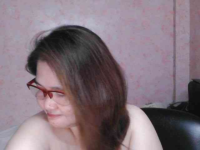 NICEtitspinay webcam