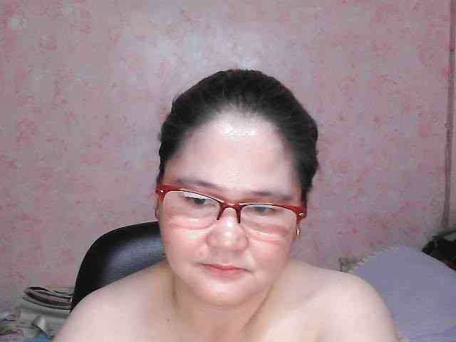 NICEtitspinay webcam