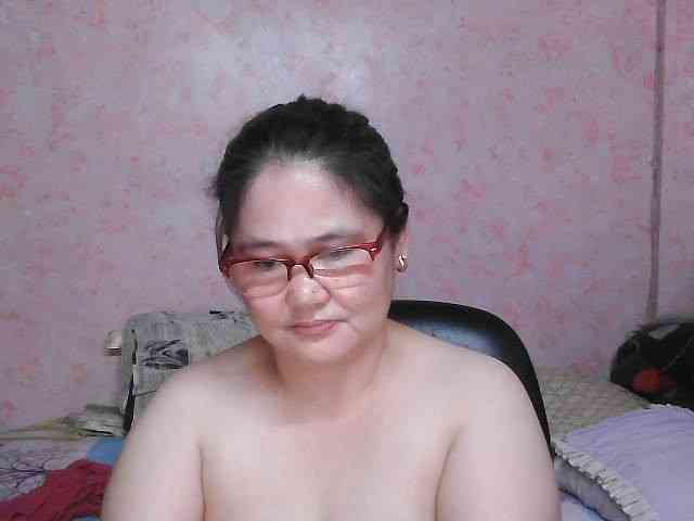 NICEtitspinay webcam