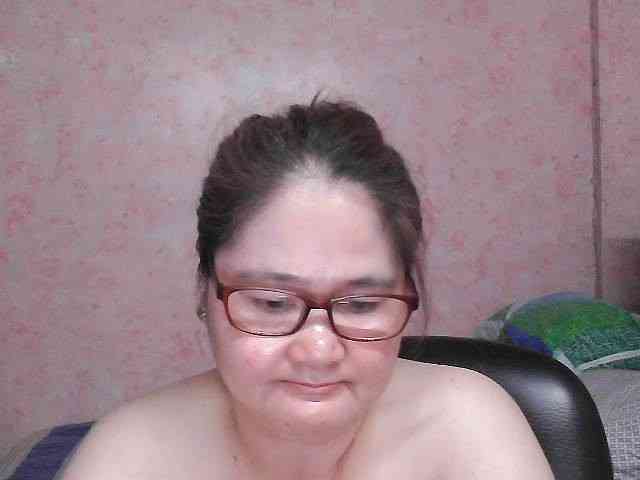 NICEtitspinay webcam