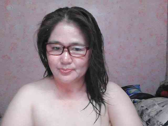 NICEtitspinay webcam