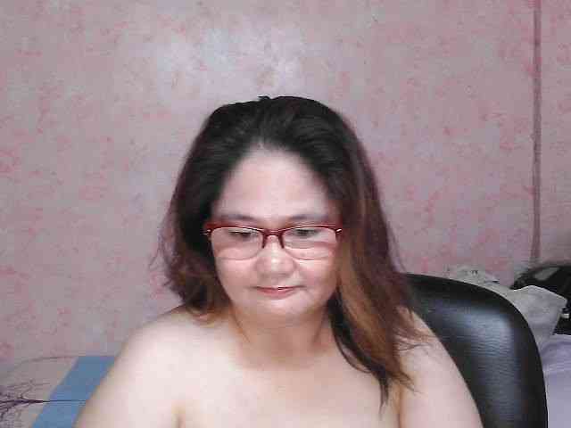NICEtitspinay webcam
