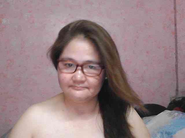 NICEtitspinay webcam