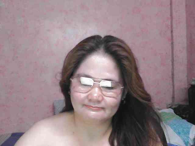 NICEtitspinay webcam