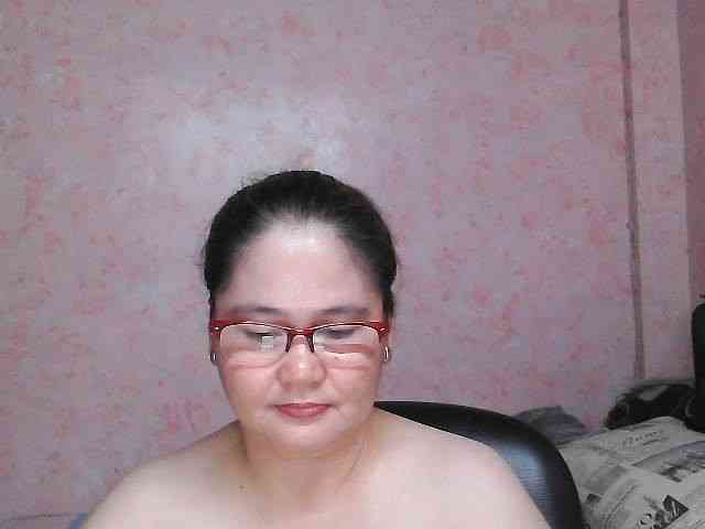 NICEtitspinay webcam