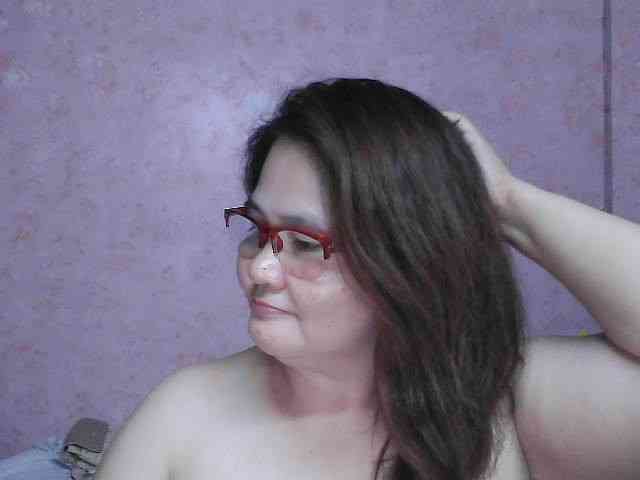 NICEtitspinay webcam
